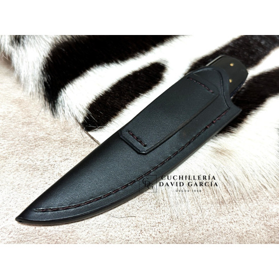 Daemon Knives Artesanal Cuerno de Búfalo Acero Carbono 80CRV2