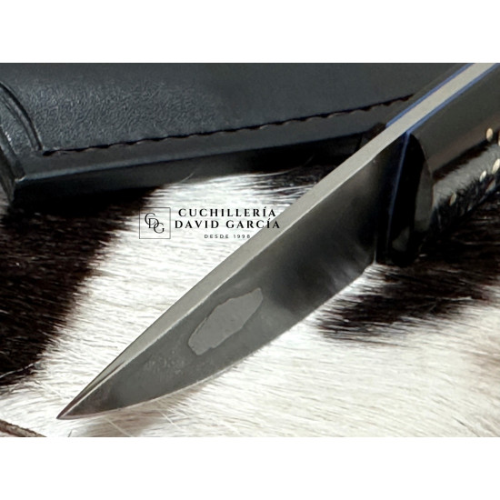 Daemon Knives Artesanal Cuerno de Búfalo Acero Carbono 80CRV2