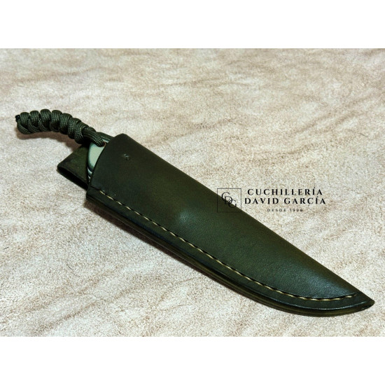 Daemon Knives artesanal Acero Carbono 1075 Mango G10
