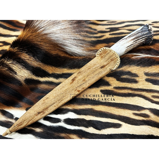 Filopampa Cuchillo Criollo Argentino Asta de Ciervo con roseta -  Acero Carbono 51-60 Forjado Cromo