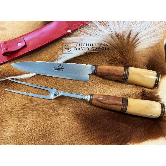 Filopampa Juego de Asado Artesanal  Cuchillo Criollo  - Tenedor - Funda Cuero 