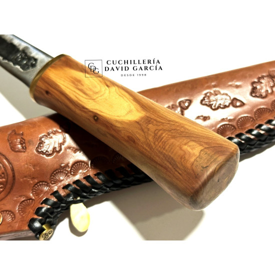 Forja Celta Yakut Acero Carbono 5160 Madera de Sabina