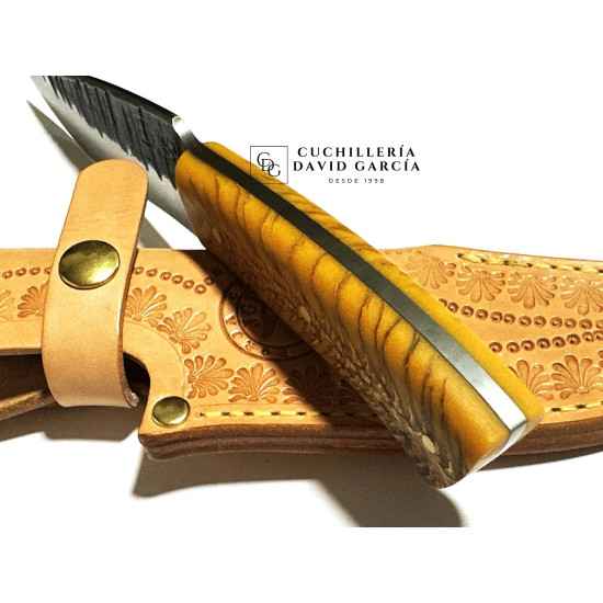 Forja Celta Cuchillo Fenix  Acero 5160 Piña y Resina