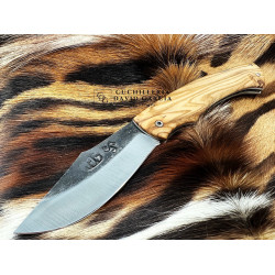 Forja Celta Navaja Bárbara Acero carbono 5160 - Madera seleccionada de Olivo