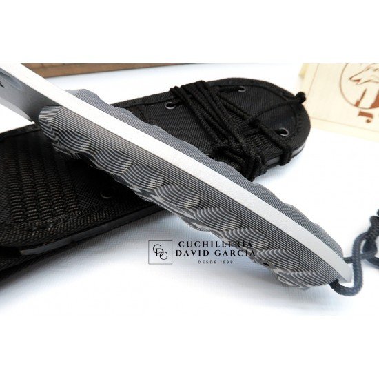 J&V Cuchillos de Aventura Lobo Gris 2.0 Micarta Gris 1011-MG-HG J&V Cuchillos de Aventura Lobo Gris 2.0 Micarta Gris 1011-MG-HG