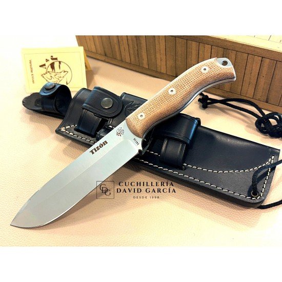 J&V Cuchillos de Aventura Tizón Micarta Marrón Funda Piel1604-YU-MR J&V Cuchillos de Aventura Tizón Micarta Marrón Funda Piel1604-YU-MR