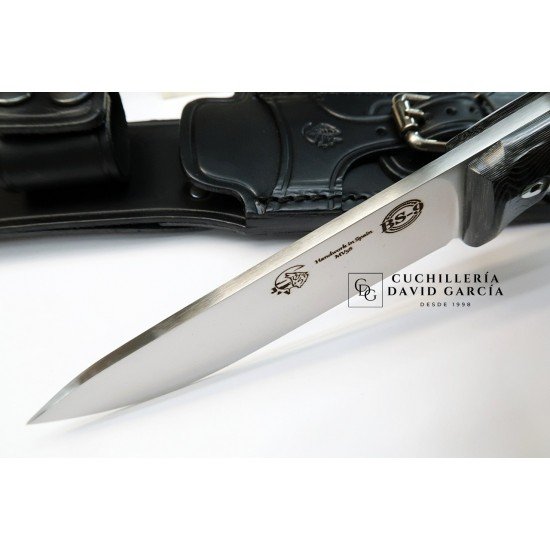 J&V Cuchillos de Aventura BS-9 G10 Micarta Negra Funda Piel 1601-MN-MV J&V Cuchillos de Aventura BS-9 G10 Micarta Negra Funda Piel 1601-MN-MV