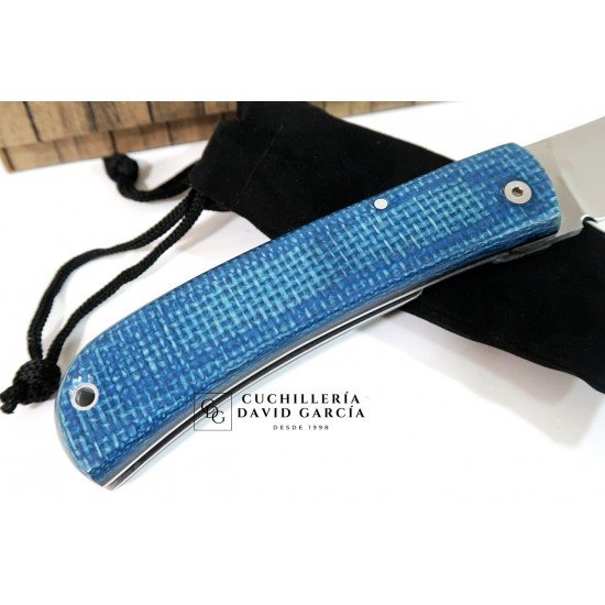 J&V Cuchillos de Aventura Beluga Micarta Turquesa