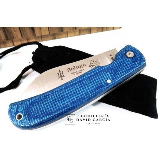 J&V Cuchillos de Aventura Beluga Micarta Turquesa