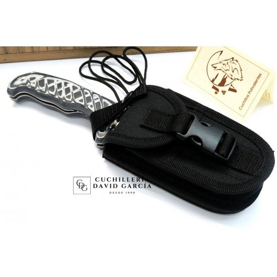 J&V Cuchillos de Aventura Titan Micarta Gris Funda Cordura 1234-M6 J&V Cuchillos de Aventura Titan Micarta Gris Funda Cordura 1234-M6