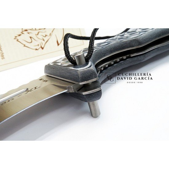 J&V Cuchillos de Aventura Titan XL Micarta Gris Funda Cordura 1235-M6 J&V Cuchillos de Aventura Titan XL Micarta Gris Funda Cordura 1235-M6