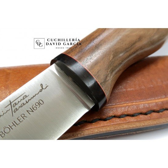 J.C. Quintana Cuchillo Anatómico Acero Bohler N690 Madera de Nogal