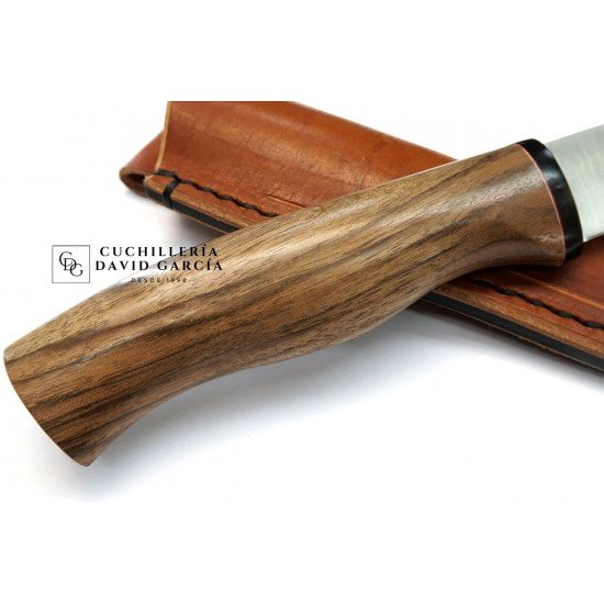 J.C. Quintana Cuchillo Anatómico Acero Bohler N690 Madera de Nogal J.C. Quintana Cuchillo Anatómico Acero Bohler N690 Madera de Nogal