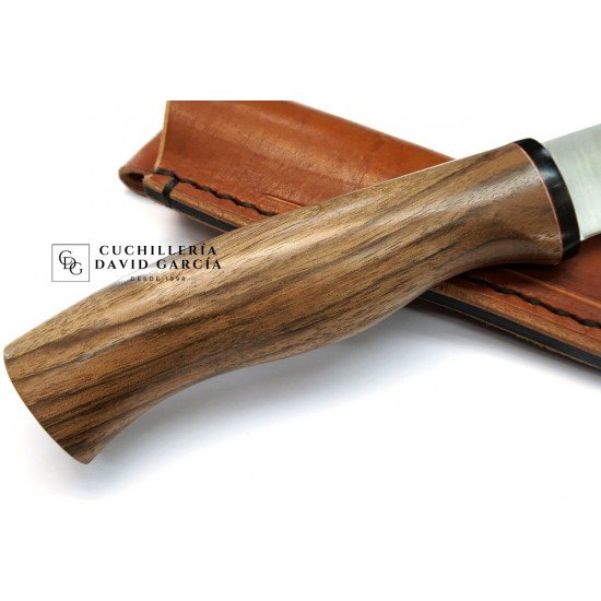 J.C. Quintana Cuchillo Anatómico Acero Bohler N690 Madera de Nogal