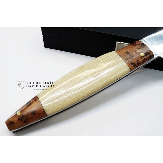 Juan Luis Vergara Both Micarta Jute and Thuya Wood Juan Luis Vergara Both Micarta Jute and Thuya Wood