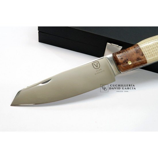 Juan Luis Vergara Both Micarta Jute and Thuya Wood Juan Luis Vergara Both Micarta Jute and Thuya Wood