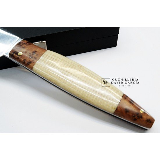 Juan Luis Vergara Both Micarta Jute and Thuya Wood Juan Luis Vergara Both Micarta Jute and Thuya Wood