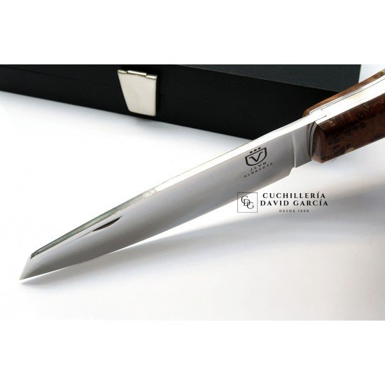 Juan Luis Vergara Both Micarta Jute and Thuya Wood Juan Luis Vergara Both Micarta Jute and Thuya Wood