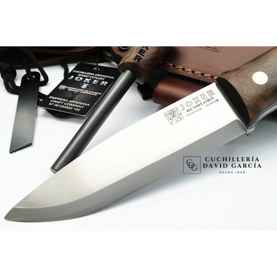 Joker Bushlore CN138-P Madera de Nogal Acero Sleipner con Pedernal Joker Bushlore CN138-P Madera de Nogal Acero Sleipner con Pedernal