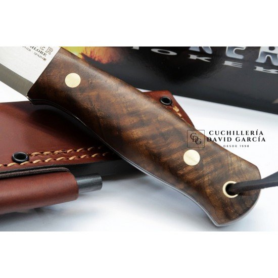 Joker Bushlore CN138-P Madera de Nogal Acero Sleipner con Pedernal Joker Bushlore CN138-P Madera de Nogal Acero Sleipner con Pedernal