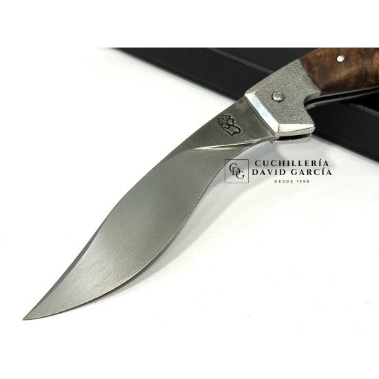 Lombo Do Ferreiro Falcata Caballo Tallado Acero 14C28 Madera de Nogal