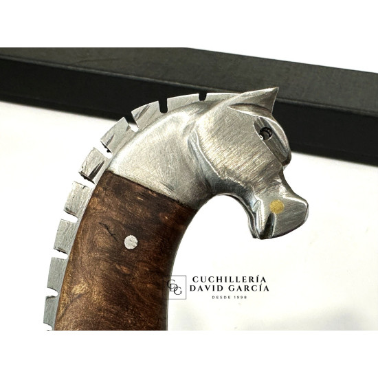 Lombo Do Ferreiro Falcata Caballo Tallado Acero 14C28 Madera de Nogal