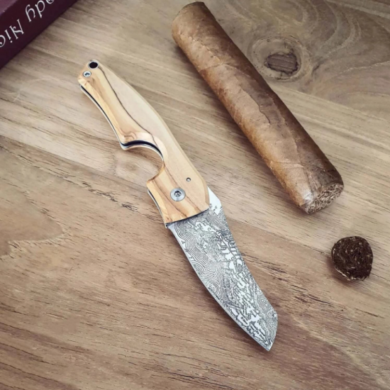 Le Petit - Brujula - Cuba Olivo - Le Petit - Brujula - Cuba Olivo -