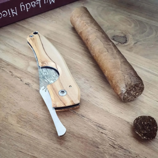 Le Petit - Brujula - Cuba Olivo - Le Petit - Brujula - Cuba Olivo -