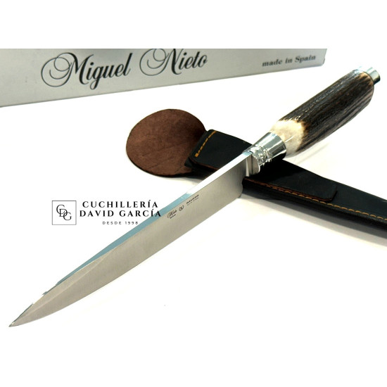 Miguel Nieto Cuchillo Gaucho G-180 Asta de Ciervo 