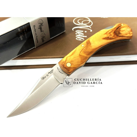 Navaja Miguel Nieto Iberia 649-O Madera natural de Olivo 