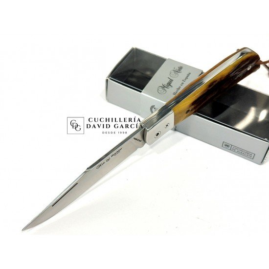 Navaja Nieto Buckler Hueso Jirafa Ambar Acero Bohler N690Co 170-VHJIGGED 