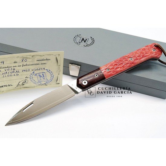 Nieto Artesanal Edicion Limitada Damasco VG10 - Madera Palo Violeta - Hueso Jigged Nieto Artesanal Edicion Limitada Damasco VG10 - Madera Palo Violeta - Hueso Jigged