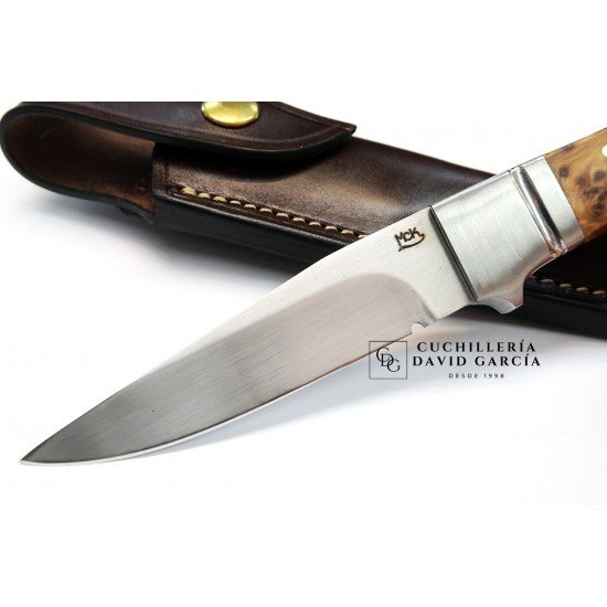 MCK Cuchillo Madera Nudo de Tejo Estabilizado Acero Quirurgico AEB-L MCK Cuchillo Madera Nudo de Tejo Estabilizado Acero Quirurgico AEB-L