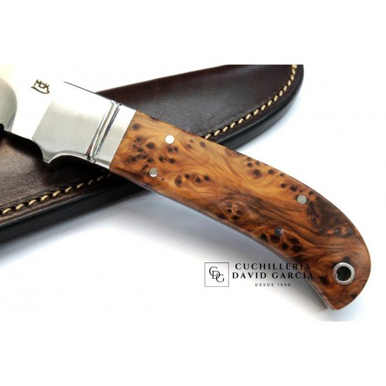 MCK Cuchillo Madera Nudo de Tejo Estabilizado Acero Quirurgico AEB-L MCK Cuchillo Madera Nudo de Tejo Estabilizado Acero Quirurgico AEB-L