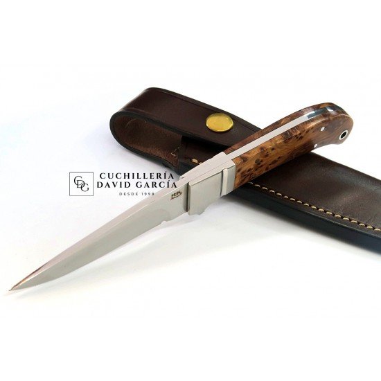 MCK Cuchillo Madera Nudo de Tejo Estabilizado Acero Quirurgico AEB-L MCK Cuchillo Madera Nudo de Tejo Estabilizado Acero Quirurgico AEB-L