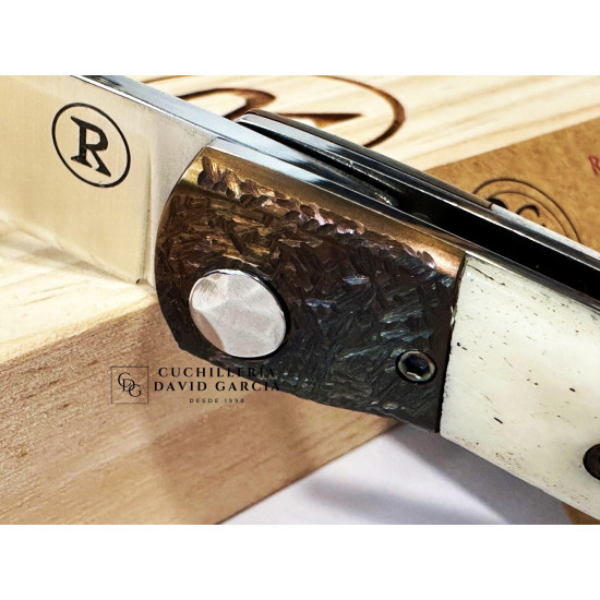 RGC  Martina Hueso Camello -  Virola acero Picado -  Hoja Acero N690
