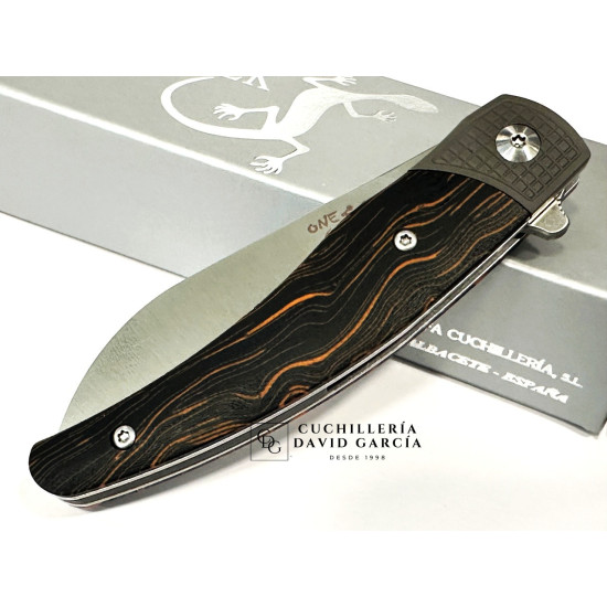 Navaja Salamandra One Korante 335522 Acero D2  Mango G10 