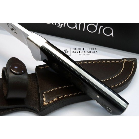 Cuchillo Salamandra Nestor Asta de Búfalo Acero N695 407753 Cuchillo Salamandra Nestor Asta de Búfalo Acero N695 407753