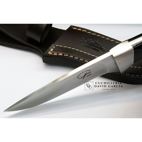 Cuchillo Salamandra Nestor Asta de Búfalo Acero N695 407753 Cuchillo Salamandra Nestor Asta de Búfalo Acero N695 407753