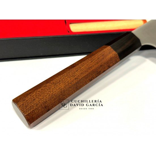 Cuchillo Salamandra Inari Kiritsuke Acero Tamahagane