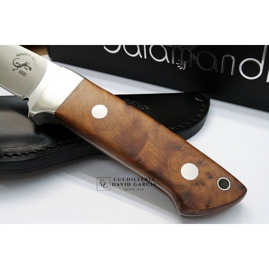 Cuchillo Salamandra tipo Loveless Madera de Tuya Acero N695