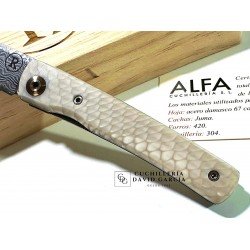 Salamandra Martina Serie Limitada de 120 piezas Juma Blanca Salamandra Martina Serie Limitada de 120 piezas Juma Blanca