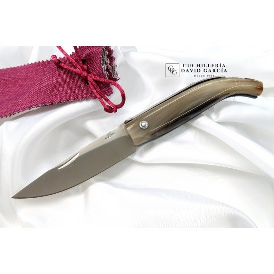 Nino Nista Pescatore Hoja Satinada de 8 cm Nino Nista Pescatore Hoja Satinada de 8 cm