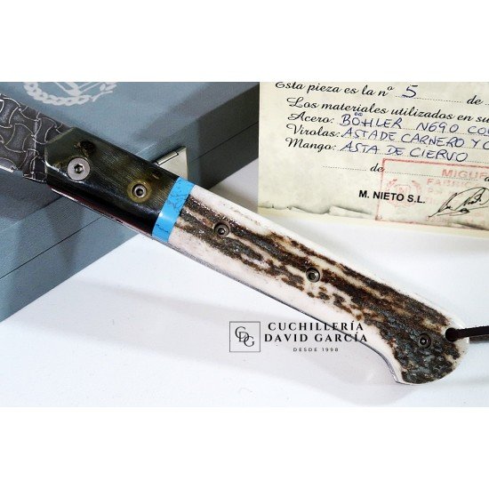 Nieto Artesanal Edicion Limitada Acero Böhler Asta de Carnero - Malaquita - Asta de Ciervo Nieto Artesanal Edicion Limitada Acero Böhler Asta de Carnero - Malaquita - Asta de Ciervo