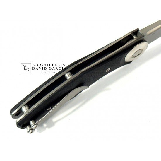 Iakue Delta Dark G10 negro Acero D2 11081 Iakue Delta Dark G10 negro Acero D2 11081