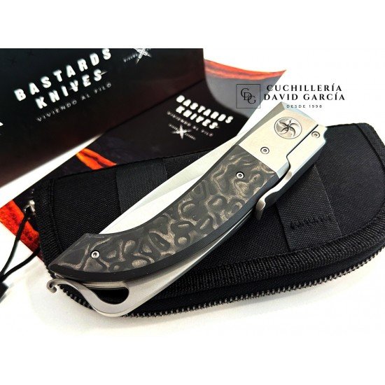 Bastards Knives & Forjaman Salamandra Serie Limitada  Camocarbon Black Pearl Bastards Knives & Forjaman Salamandra Serie Limitada  Camocarbon Black Pearl