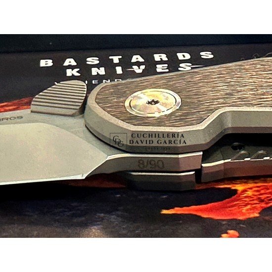 Bastards Knives & Queiros Iberian Serie Limitada Fat Carbon y Titanio Bastards Knives & Queiros Iberian Serie Limitada Fat Carbon y Titanio
