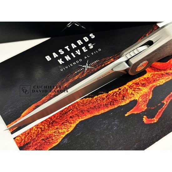 Bastards Knives & Queiros Iberian Serie Limitada Fat Carbon y Titanio Bastards Knives & Queiros Iberian Serie Limitada Fat Carbon y Titanio