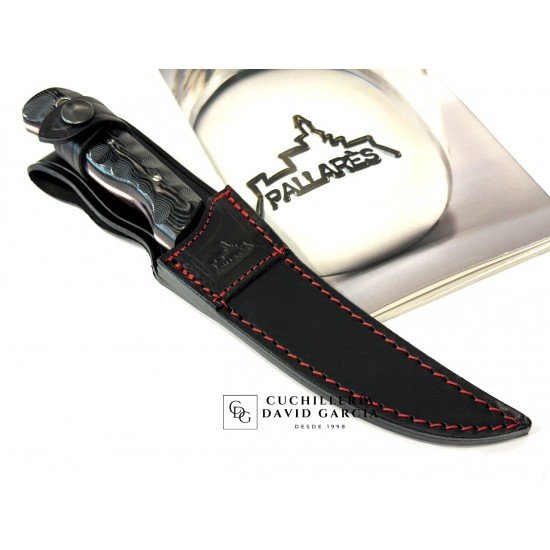 Pallares  Machete Carnivoro Nº8 Micarta Negra Acero Carbono Pallares  Machete Carnivoro Nº8 Micarta Negra Acero Carbono