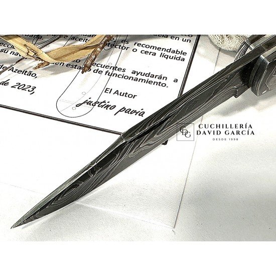 Justino Pavia Trapper Grande Acero Damasco /Asta de Ciervo